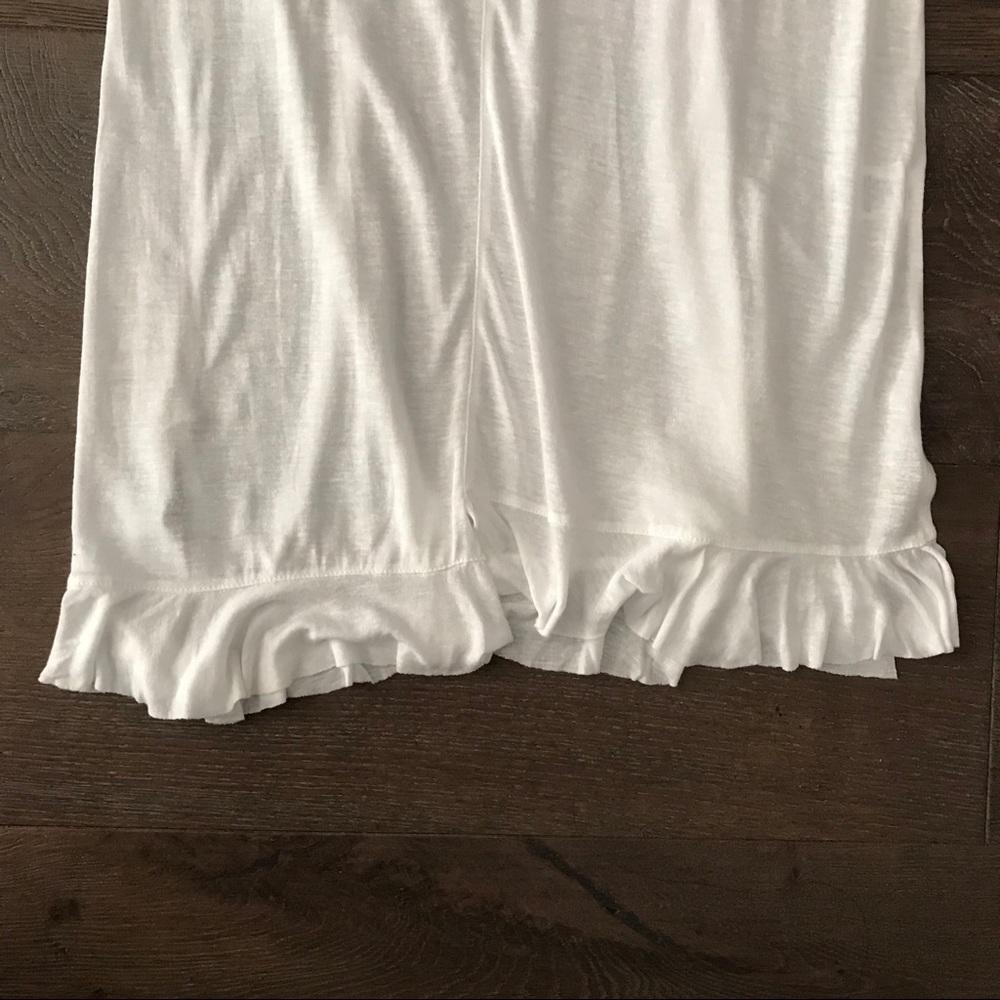 Hinge Ruffle Hem Tank - Picture 3 of 6